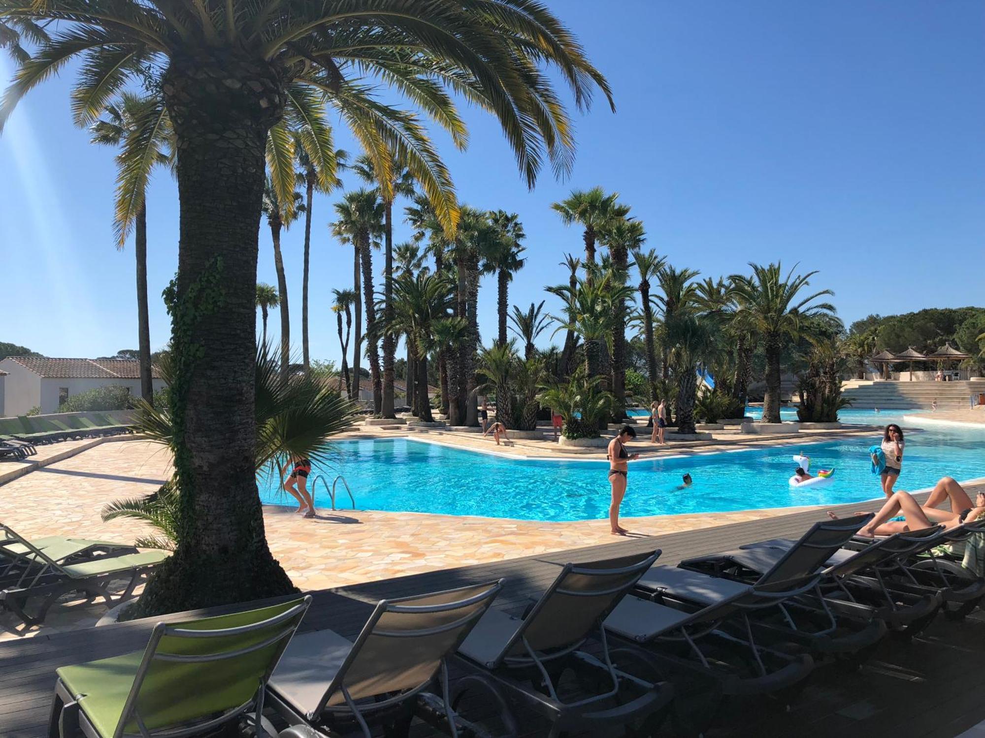Residence La Palmeraie Frejus Bagian luar foto