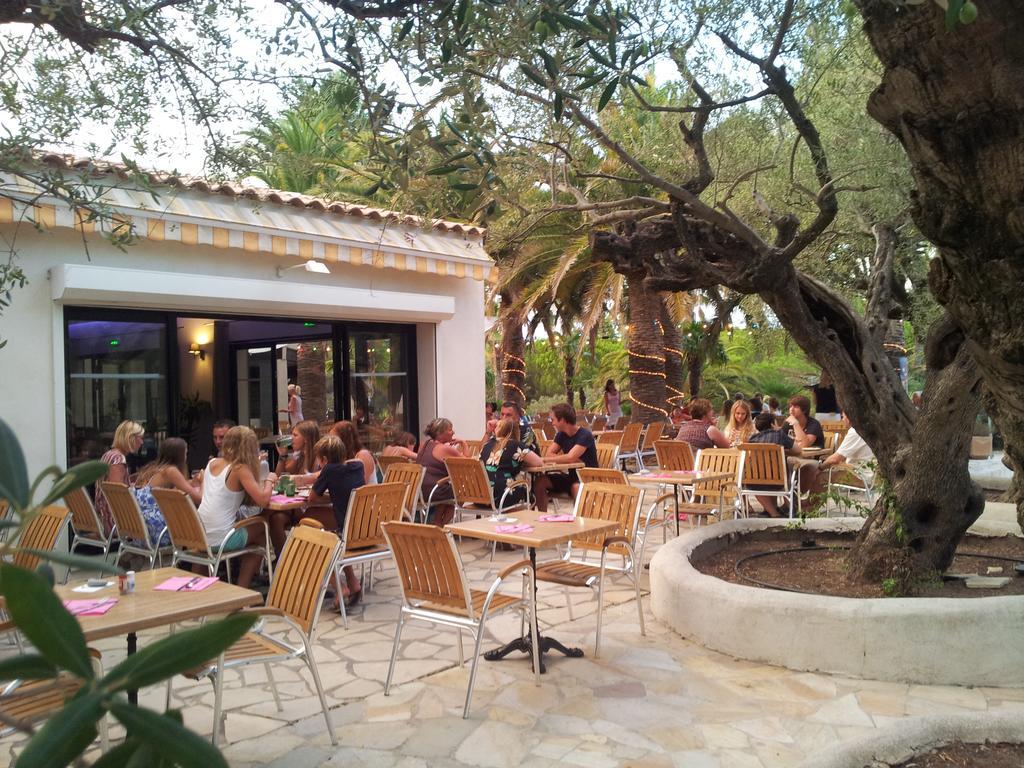 Residence La Palmeraie Frejus Bagian luar foto