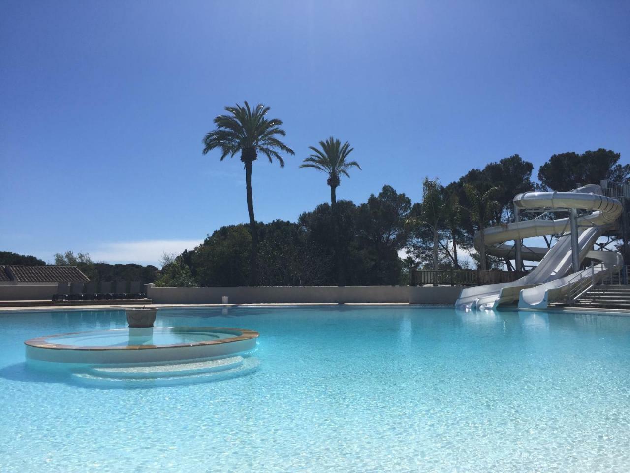 Residence La Palmeraie Frejus Bagian luar foto